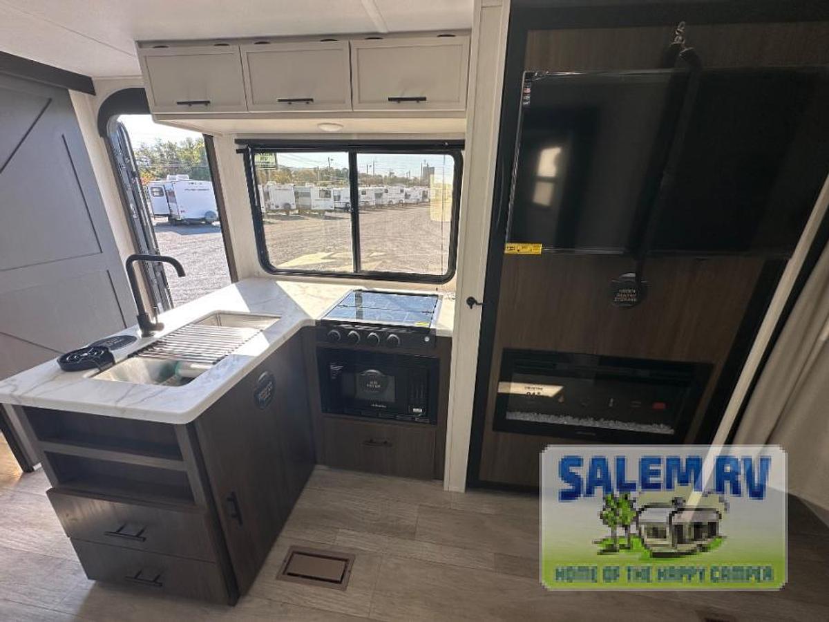 New 2026 Prime Time RV Avenger 23BHS