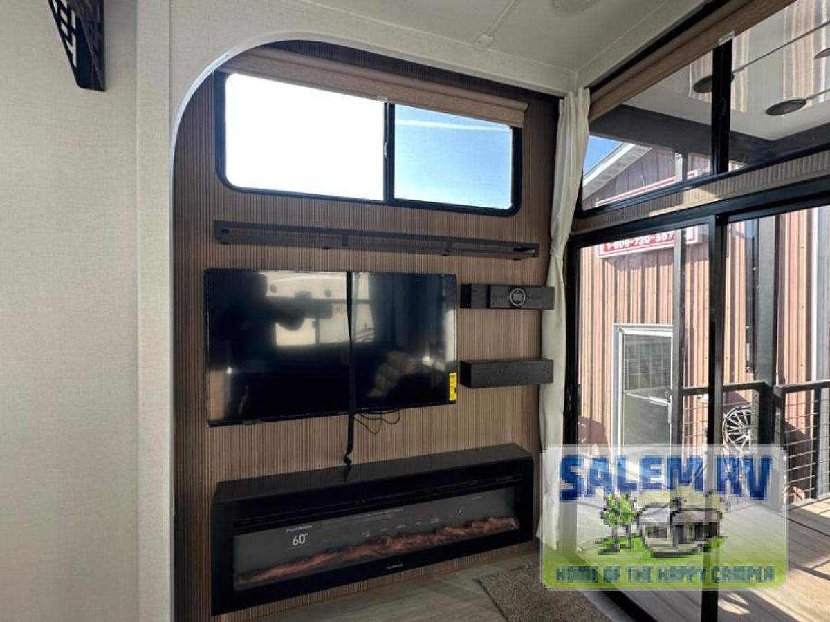 New 2025 Forest River RV Salem Grand Villa 42VERANDA