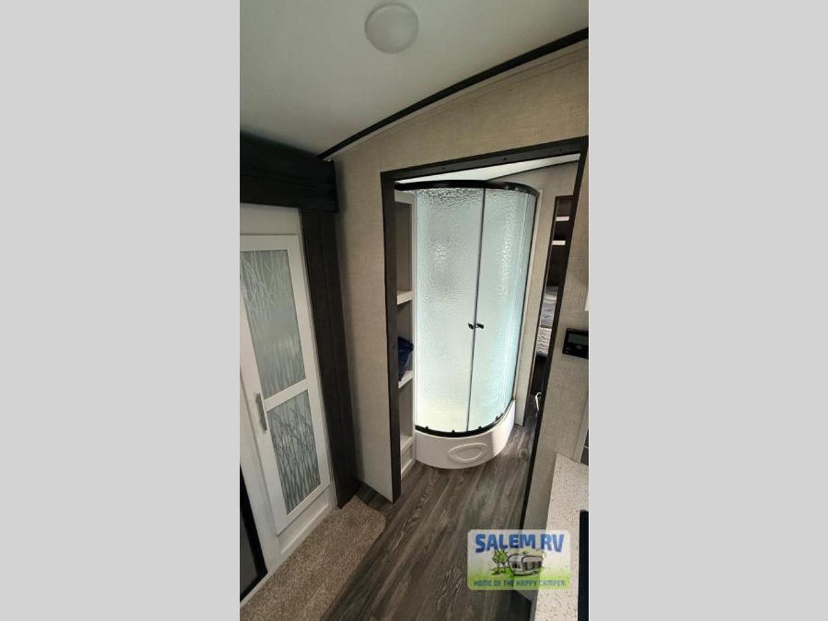 Used Used 2020 Keystone RV Premier Ultra Lite 26UDPR