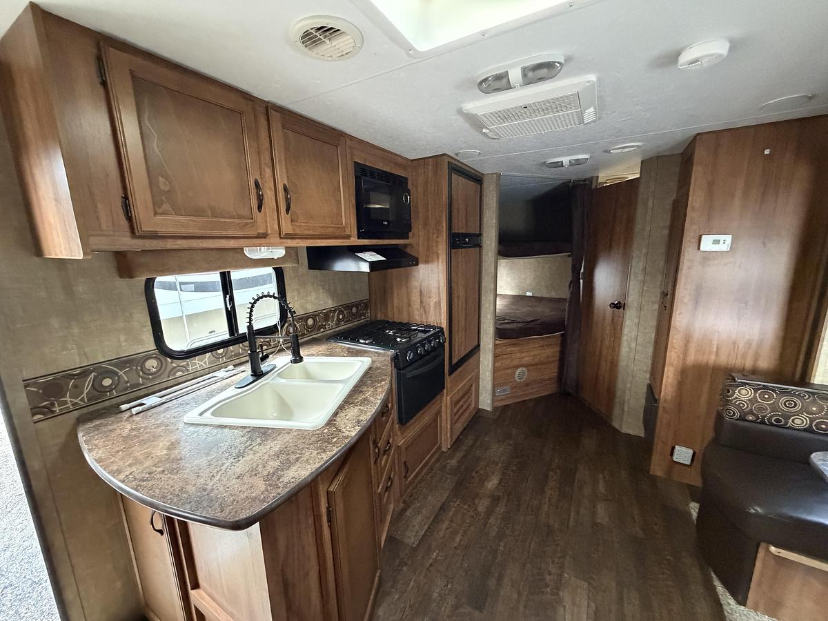 Used 2015 KZ RV Spree 250BHS