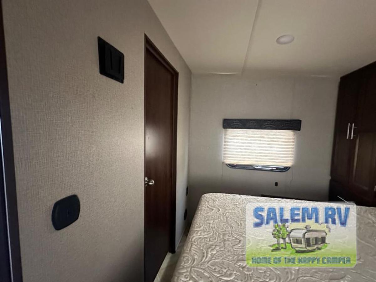 Used Used 2017 Forest River RV Vengeance 26FB13