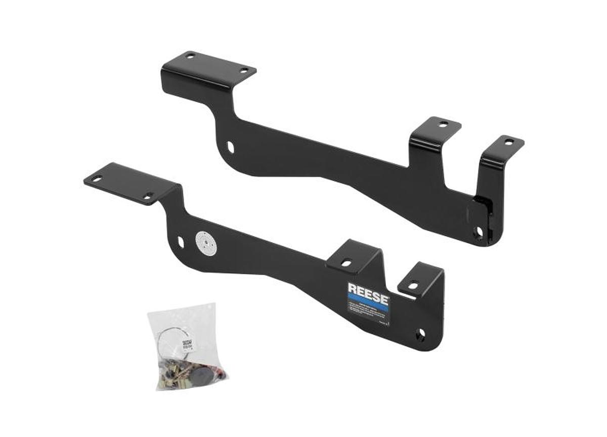 Reese Outboard Fifth Wheel Quick Install Brackets. (requires 48" Wide Rail Kit #30153)