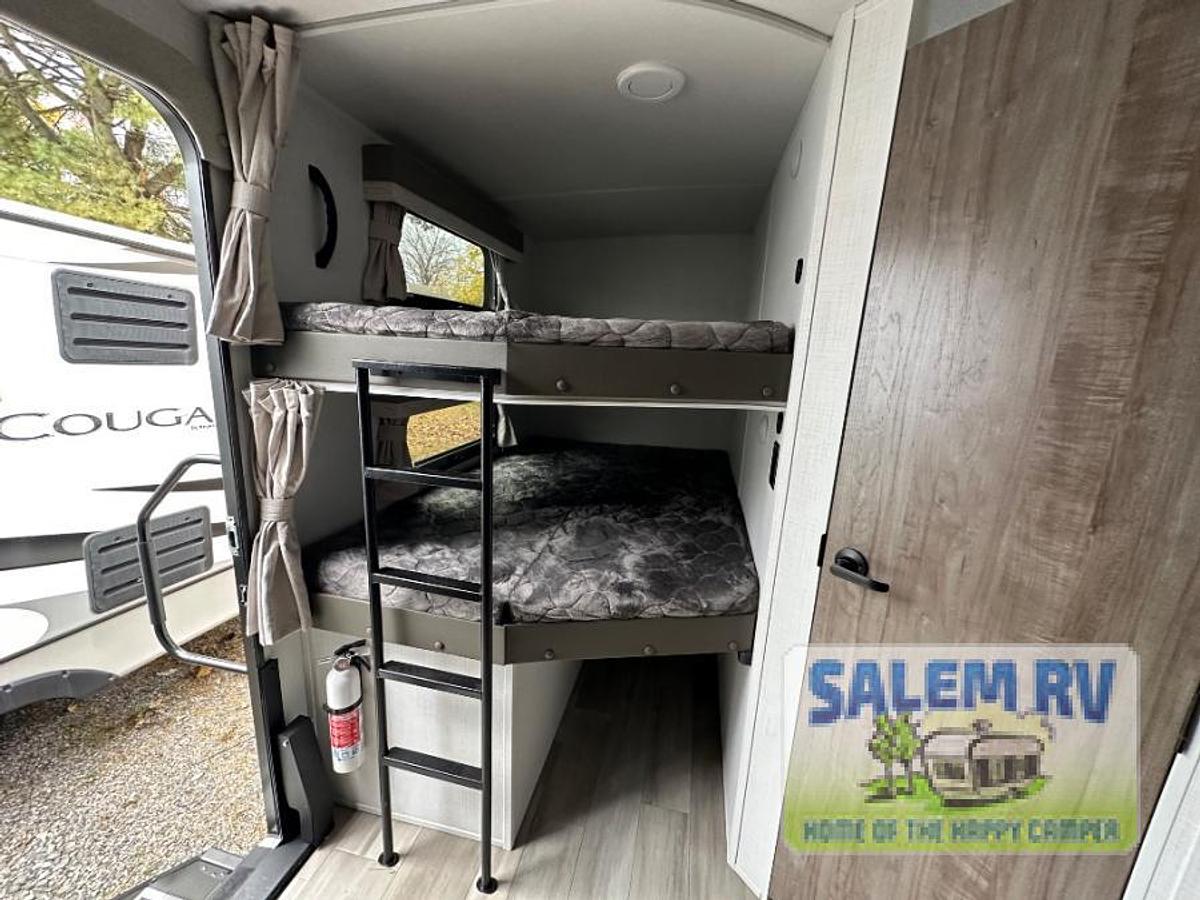 Used Used 2024 Forest River RV Flagstaff Super Lite 27BHWS