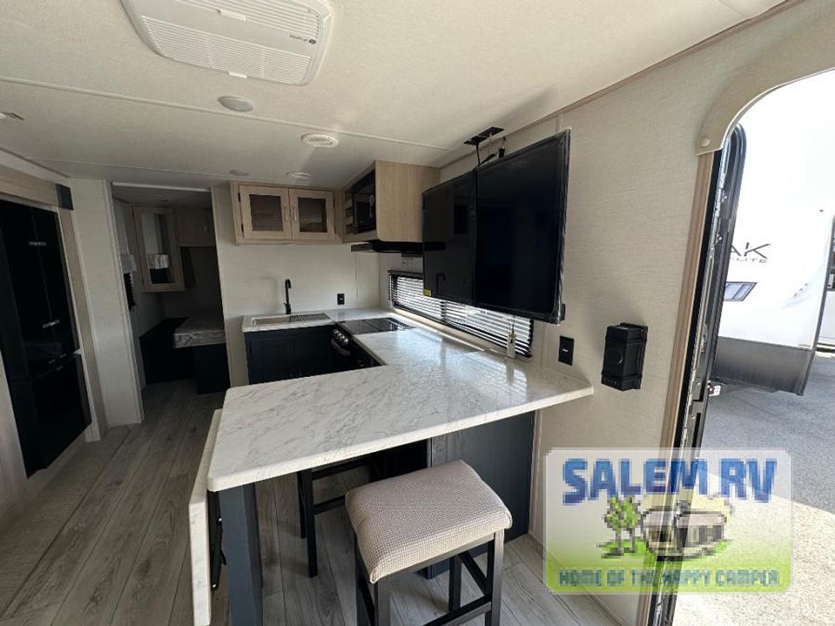 New 2025 Prime Time RV Avenger 25MKO