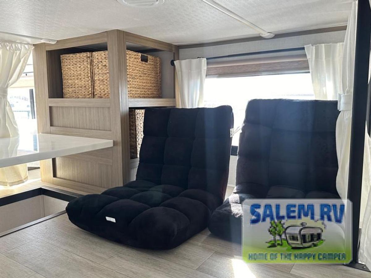 New 2025 Forest River RV Salem Grand Villa 42VERANDA