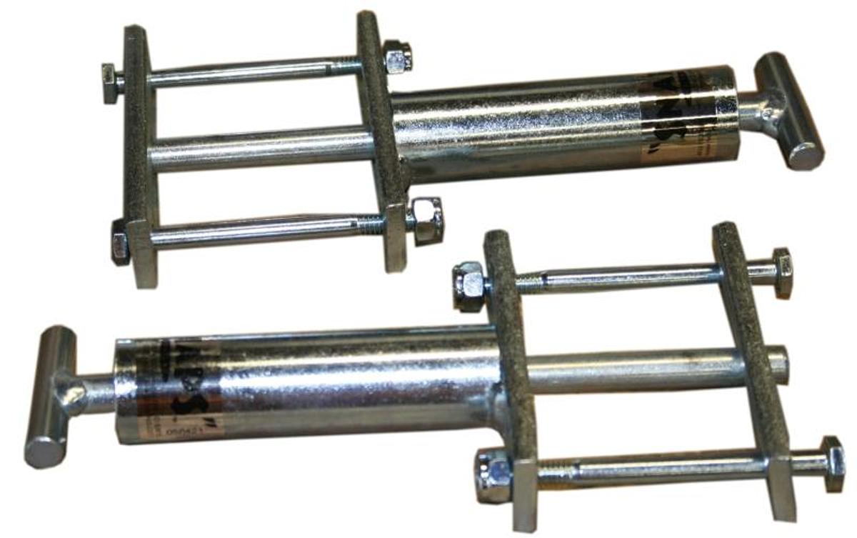 Snaps Fifth Wheel - Bolt-on - Reg Fits 2-1/4" X 2-1/4" Leg With 7/16" Hole 3/8" Pin