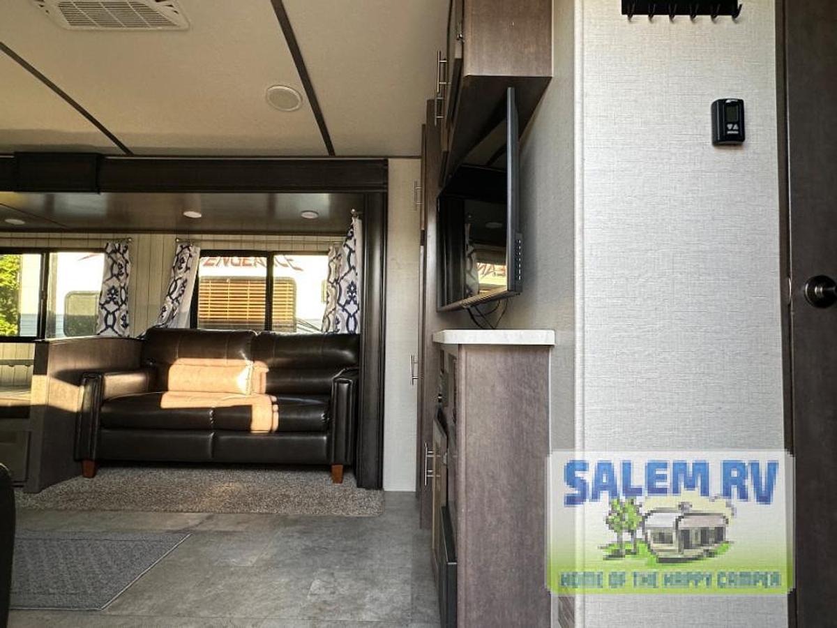 Used Used 2018 CrossRoads RV Sunset Trail Super Lite SS291RK