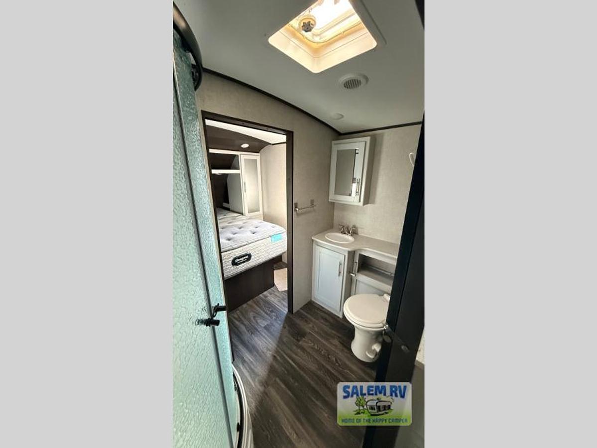 Used Used 2020 Keystone RV Premier Ultra Lite 26UDPR