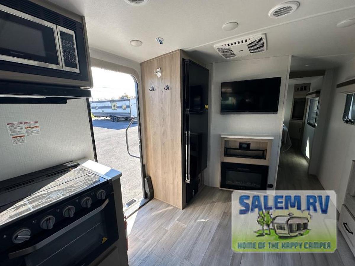 Used Used 2024 Forest River RV Rockwood Mini Lite 2506S