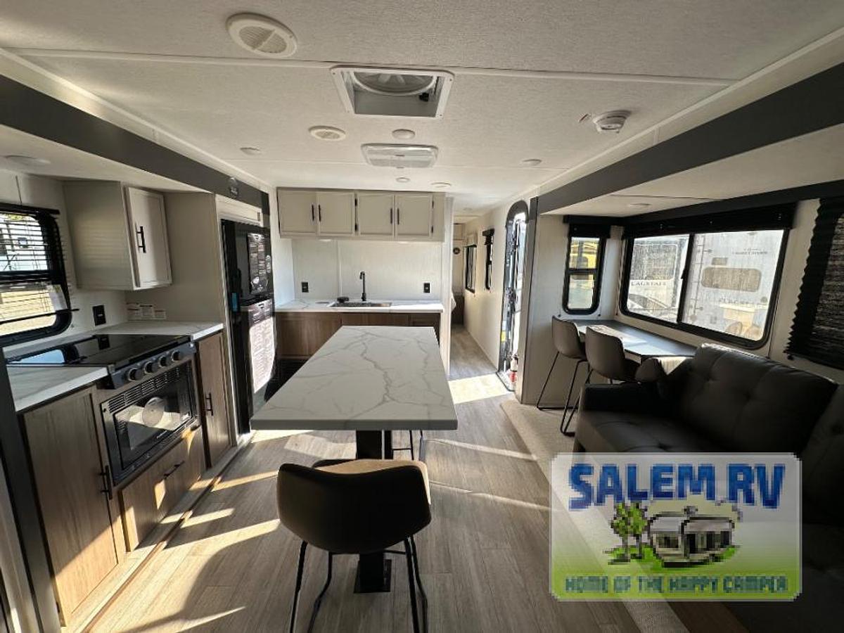 New 2026 Prime Time RV Avenger 27REI