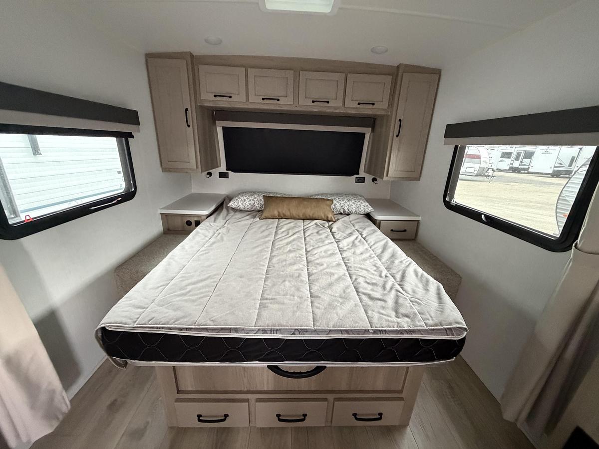 Used 2025 Forest River RV Flagstaff Micro-Lite 22FBS