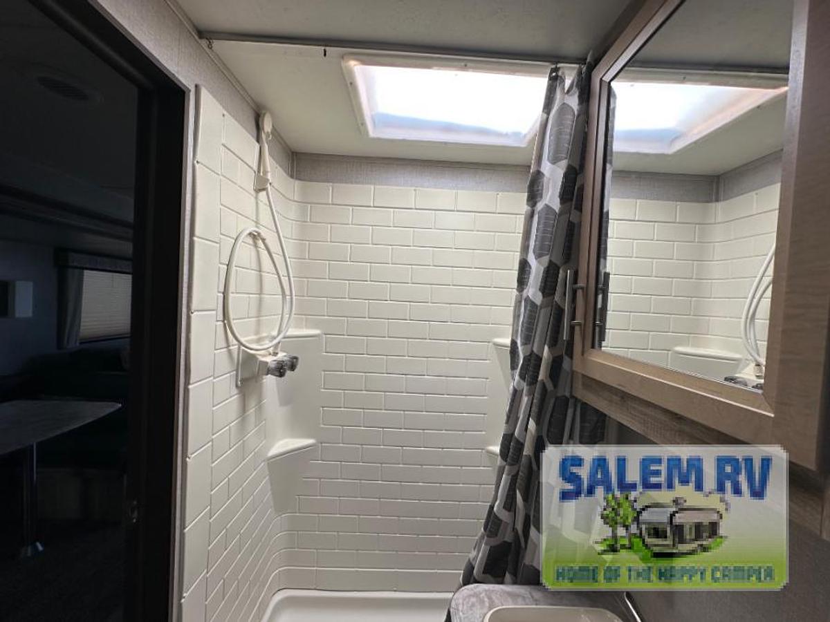 Used Used 2021 Coachmen RV Catalina Legacy 323BHDSCK
