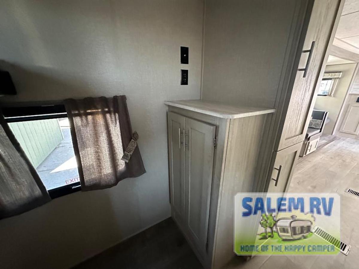 Used Used 2023 Coachmen RV Catalina Legacy 293QBCK