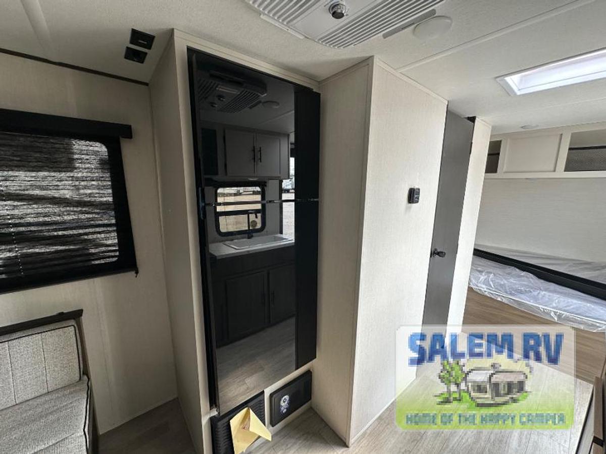 New 2026 Prime Time RV Avenger LT 16RD
