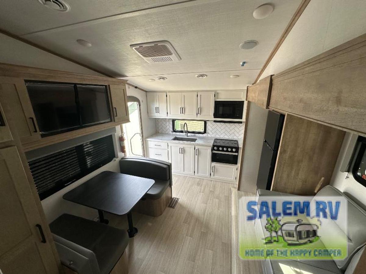 Used Used 2024 Keystone RV Arcadia Select 21SRK