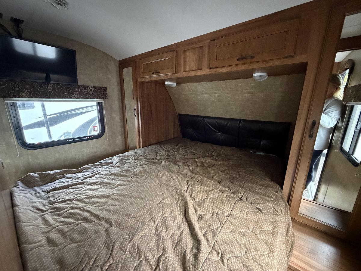 Used 2015 KZ RV Spree 250BHS
