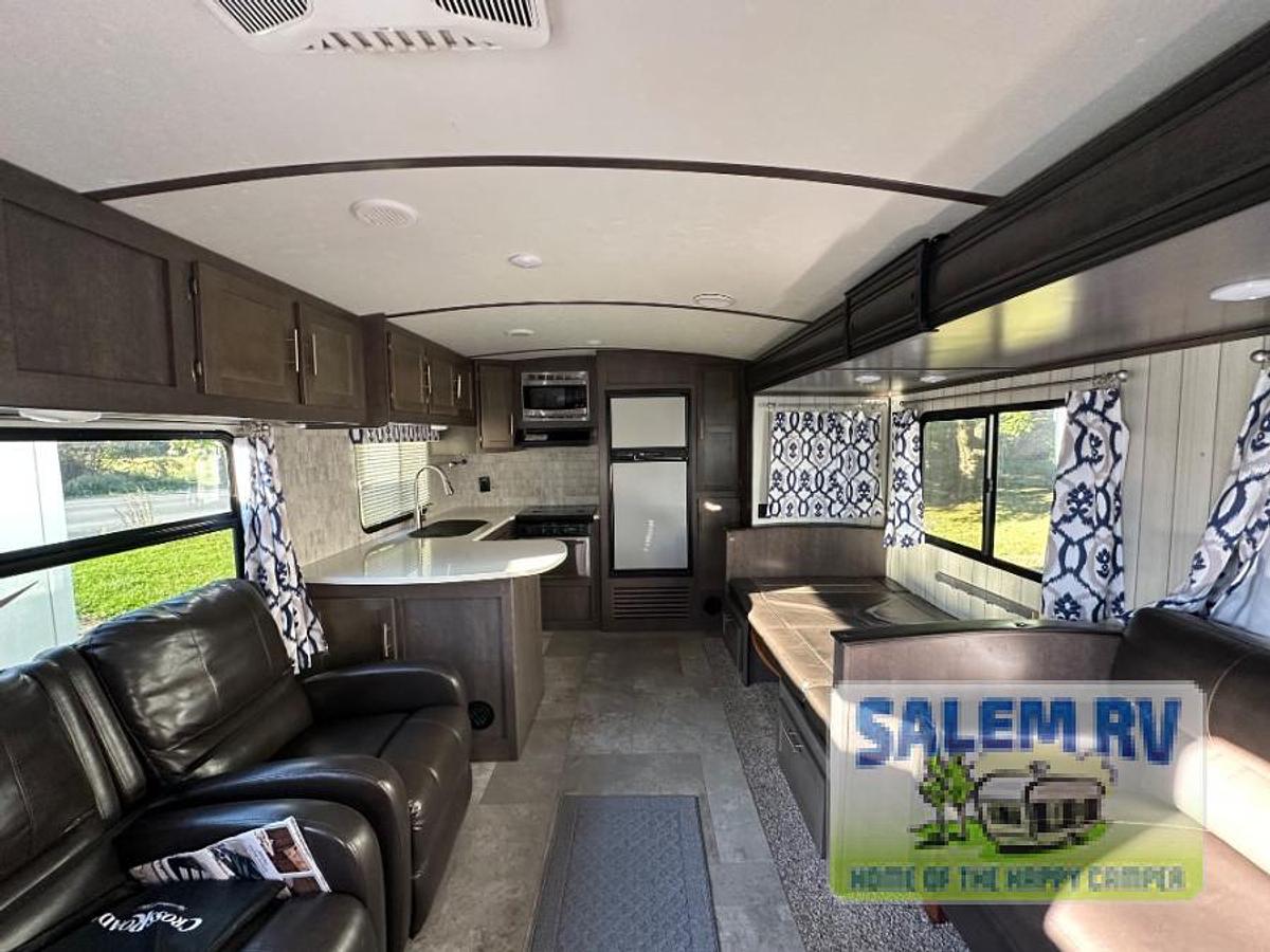 Used Used 2018 CrossRoads RV Sunset Trail Super Lite SS291RK