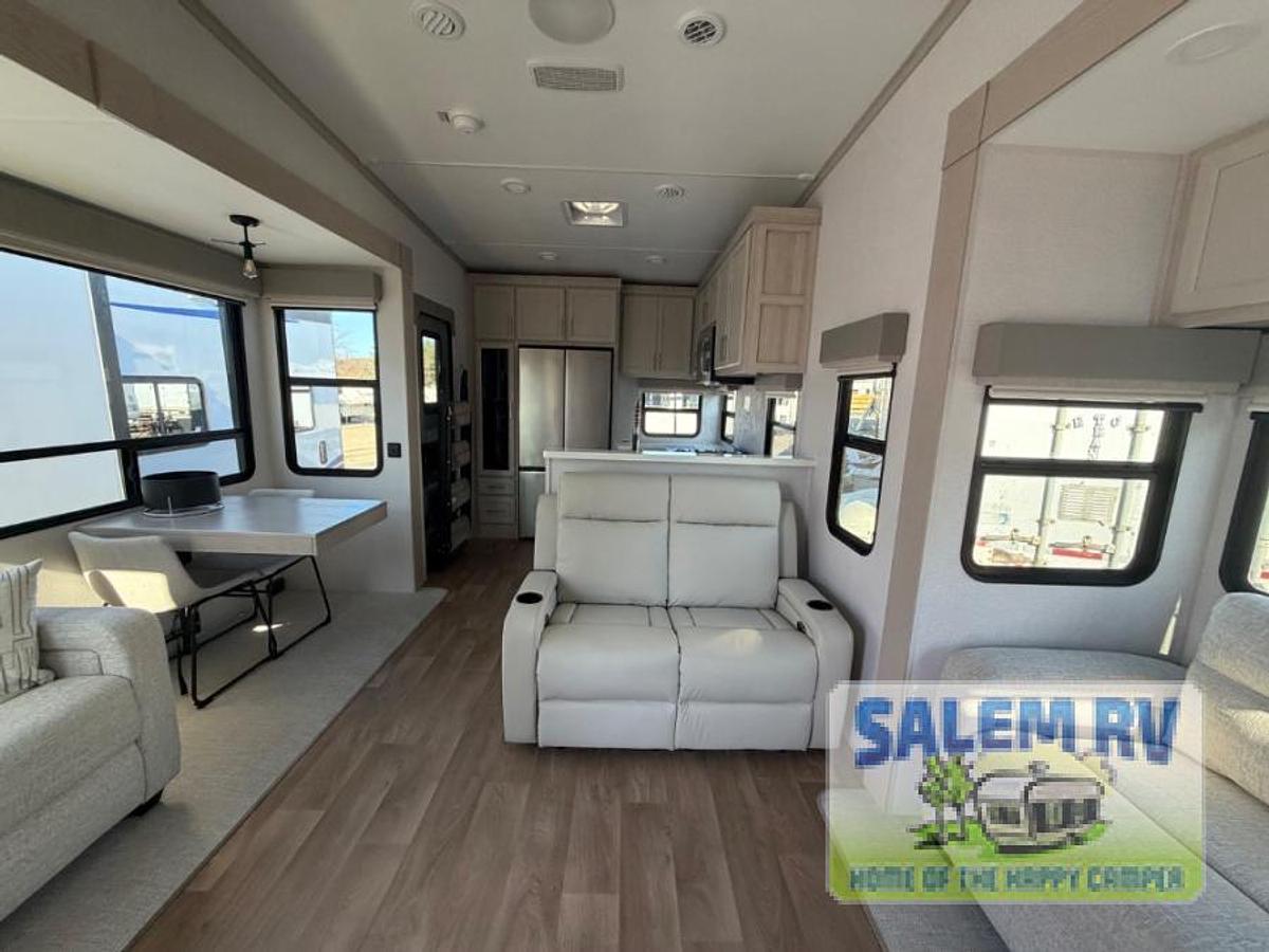 New 2026 Palomino Columbus 384RKH