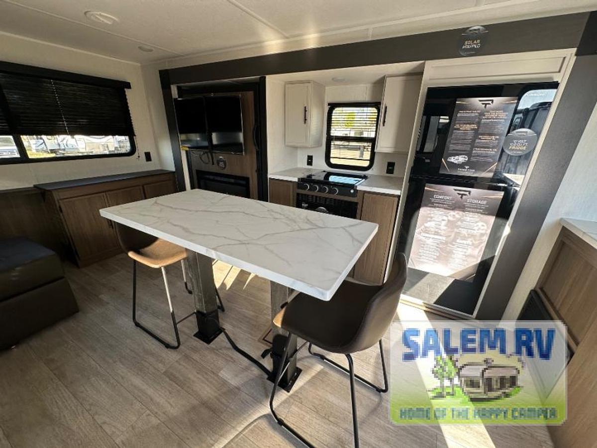 New 2026 Prime Time RV Avenger 27REI