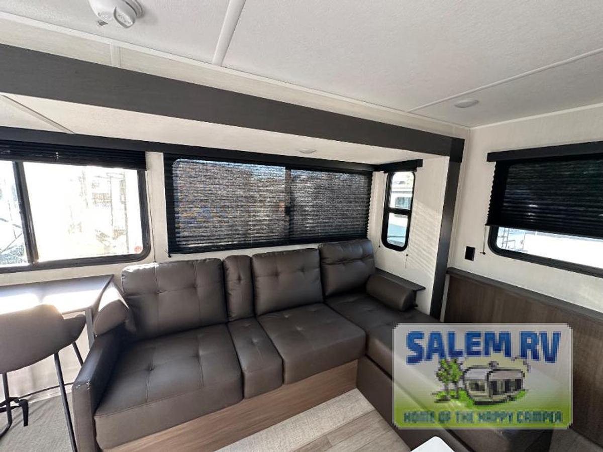 New 2026 Prime Time RV Avenger 27REI