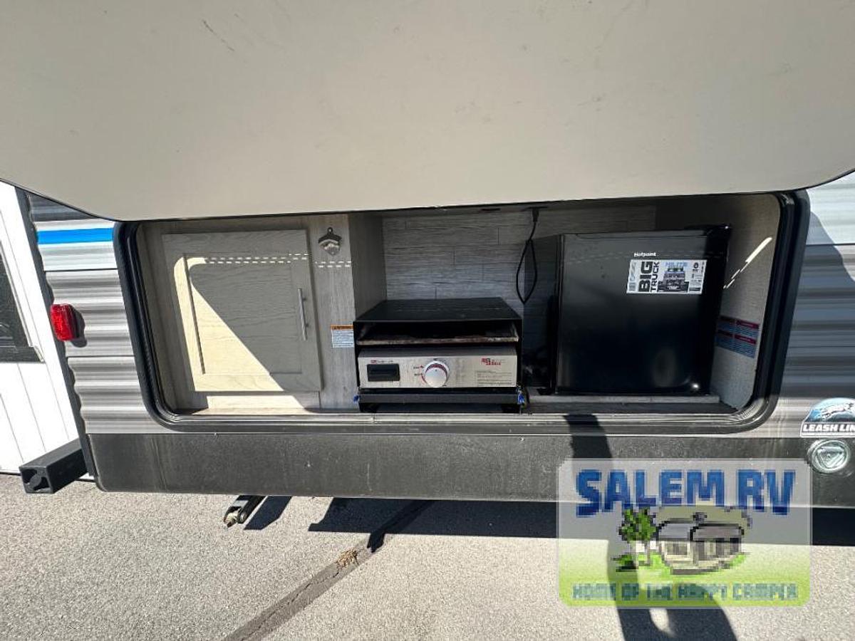 Used Used 2023 Coachmen RV Catalina Legacy 293QBCK
