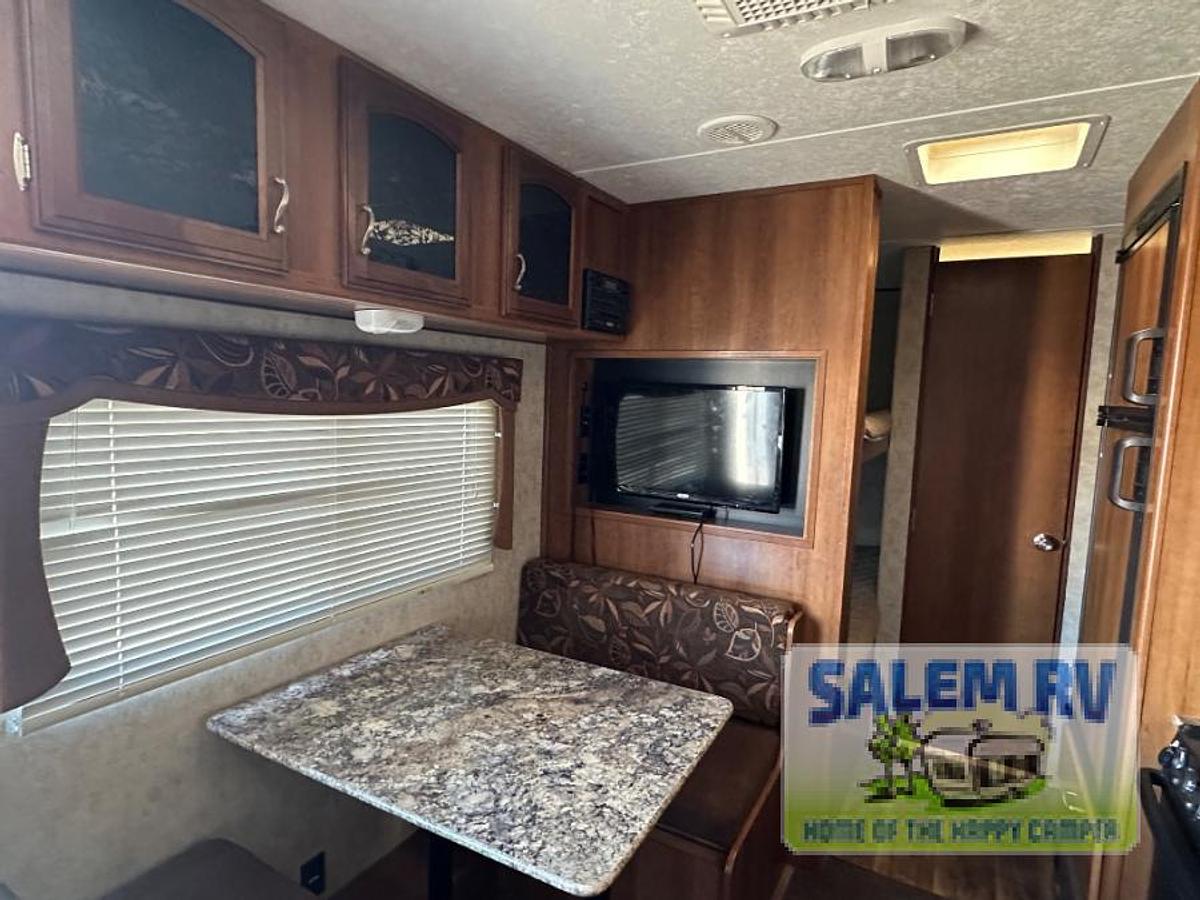 Used Used 2015 Prime Time RV Avenger 26BH