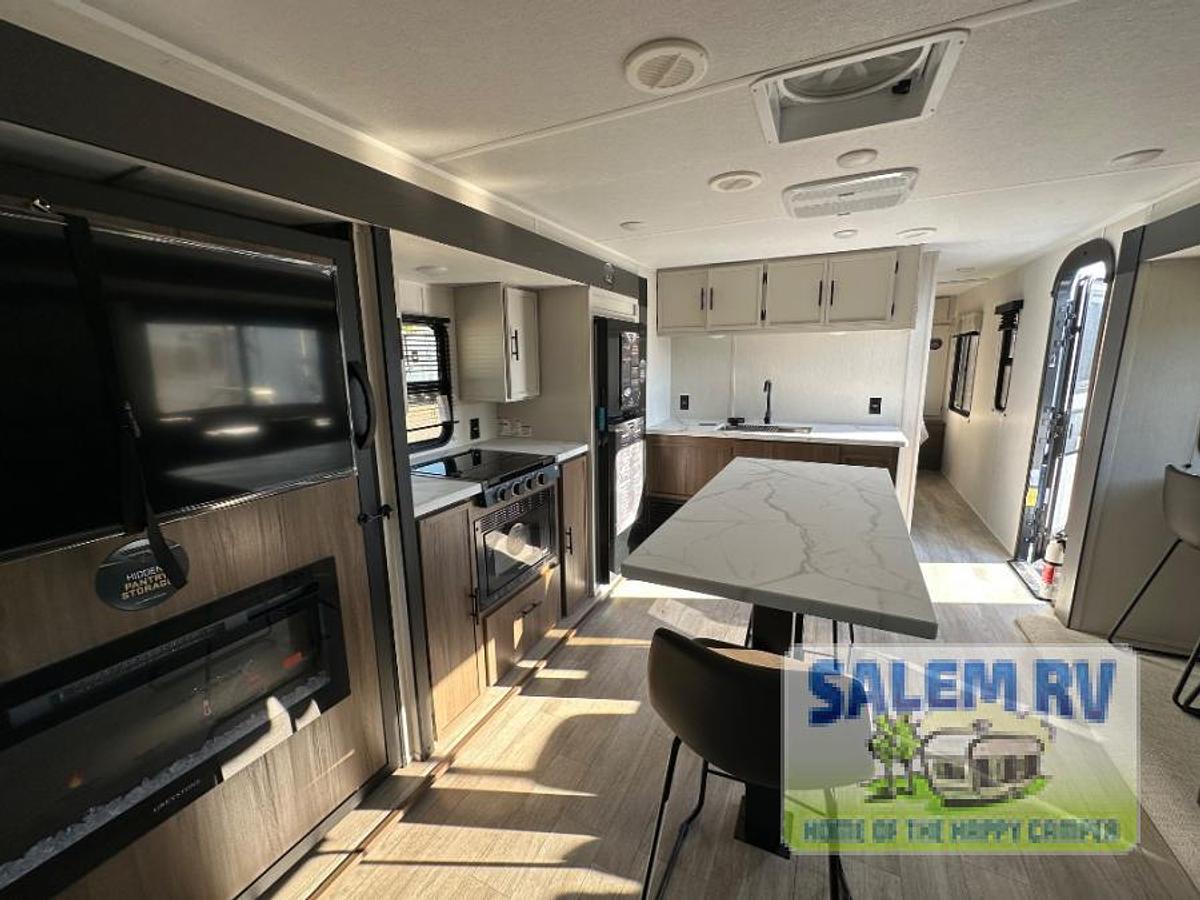 New 2026 Prime Time RV Avenger 27REI