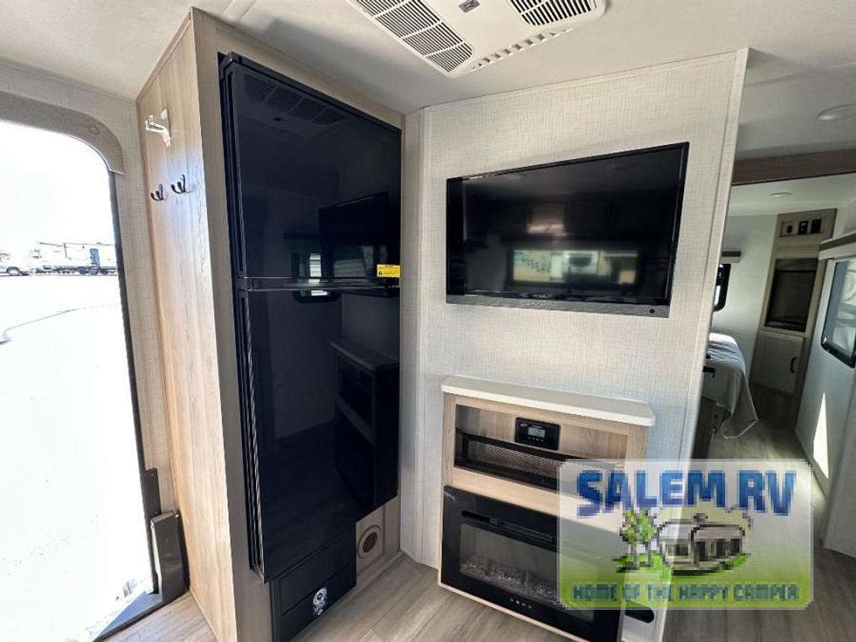 Used Used 2024 Forest River RV Rockwood Mini Lite 2506S