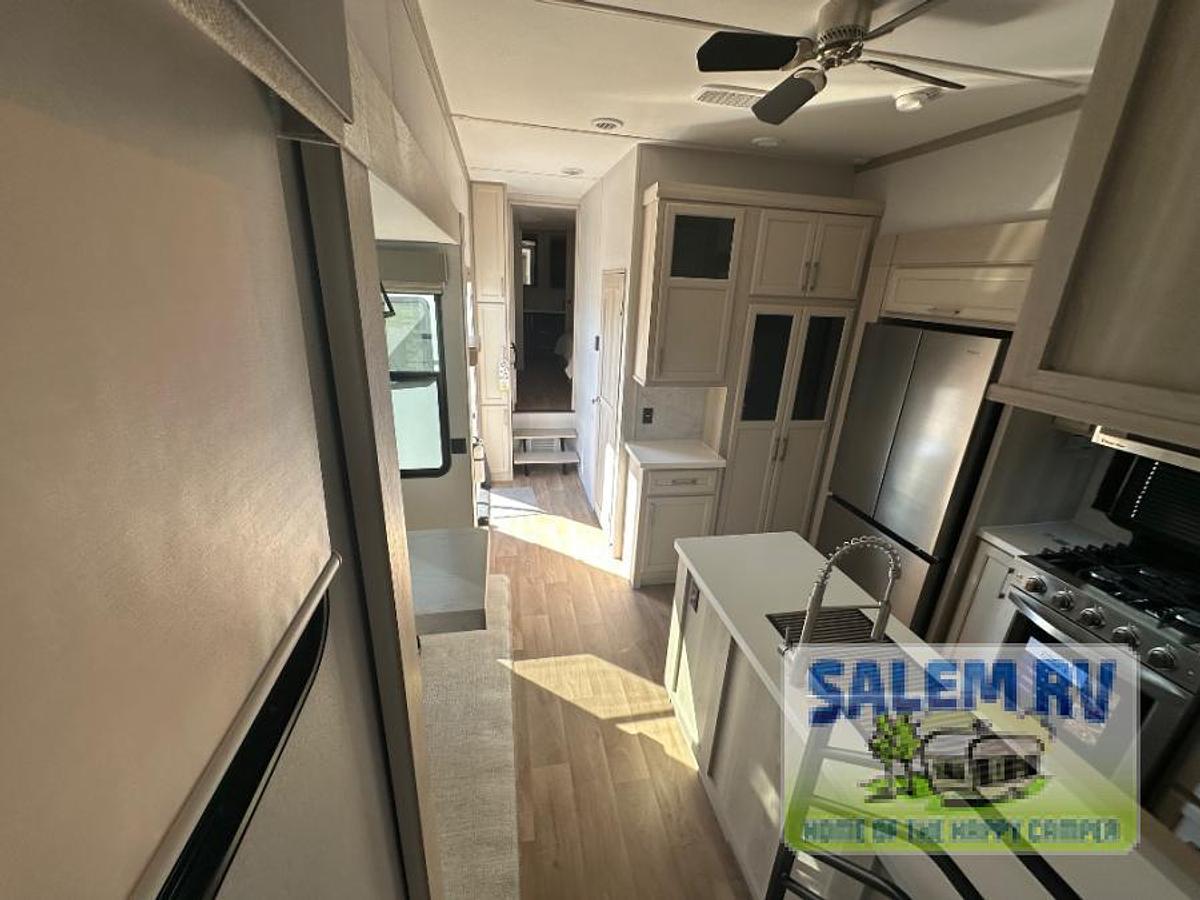 New 2026 Palomino Columbus 389FLH