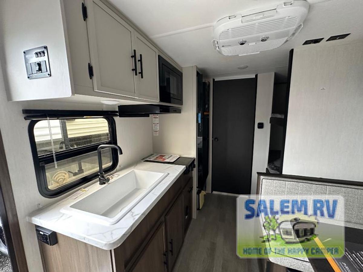 New 2026 Prime Time RV Avenger LT 16BH