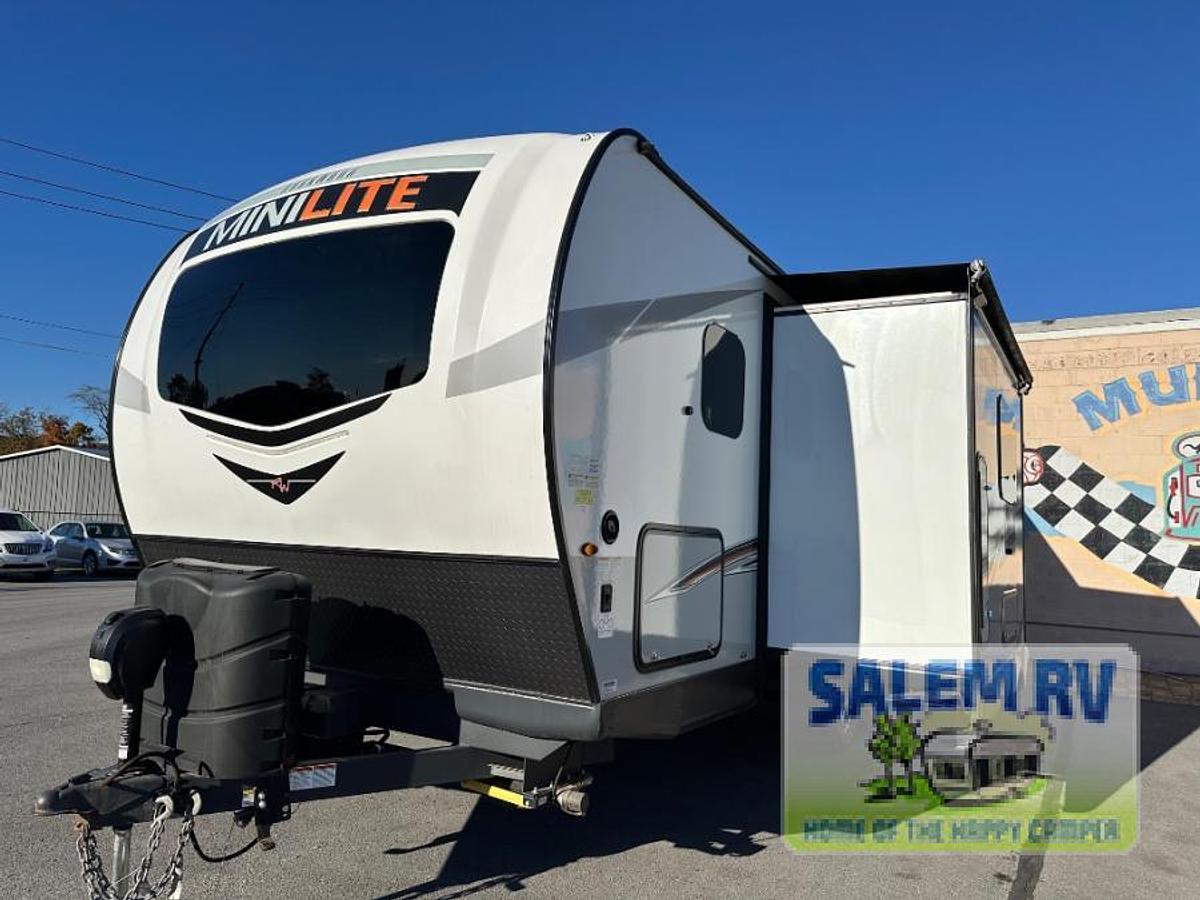Used Used 2022 Forest River RV Rockwood Mini Lite 2509S