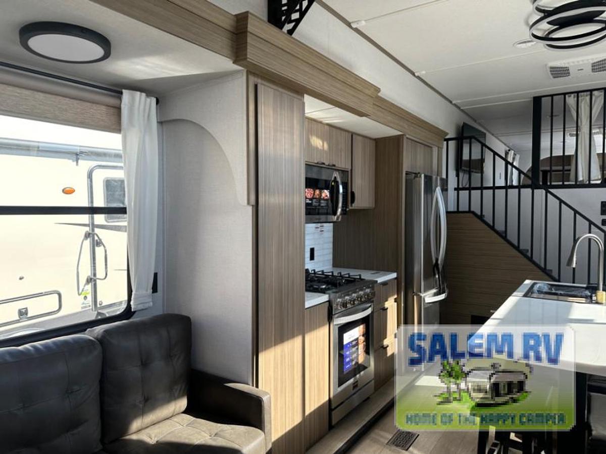 New 2025 Forest River RV Salem Grand Villa 42VERANDA