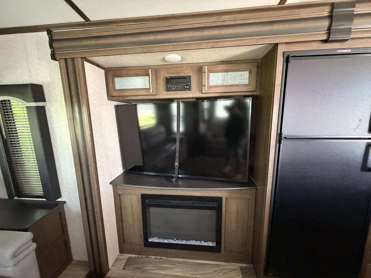 Used Used 2020 Keystone RV Cougar Half-Ton 32RLI