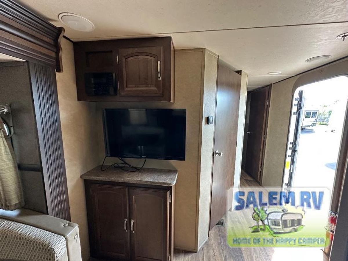 Used Used 2016 Forest River RV Salem Hemisphere Hyper-Lyte 24RLSHL