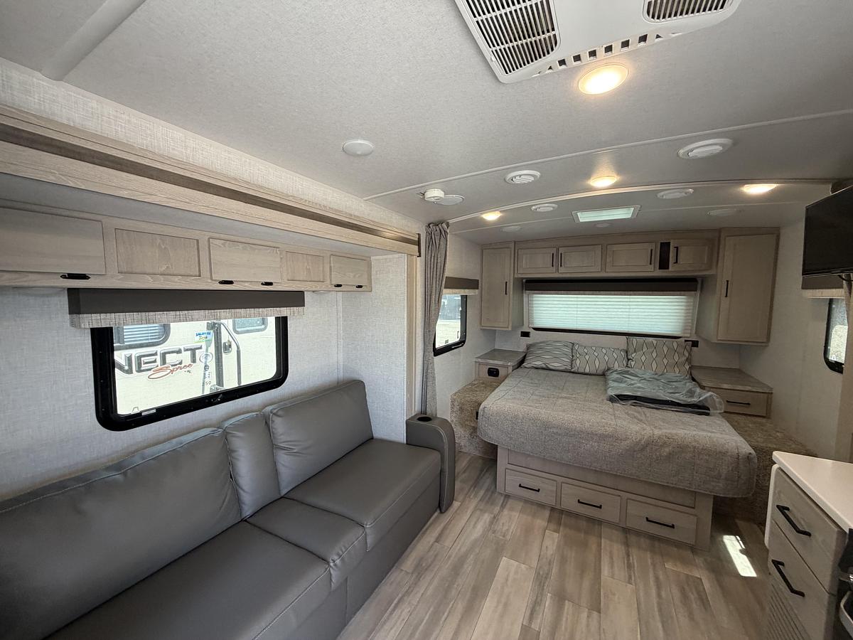 Used 2022 Forest River RV Flagstaff Micro-Lite 21FBRS