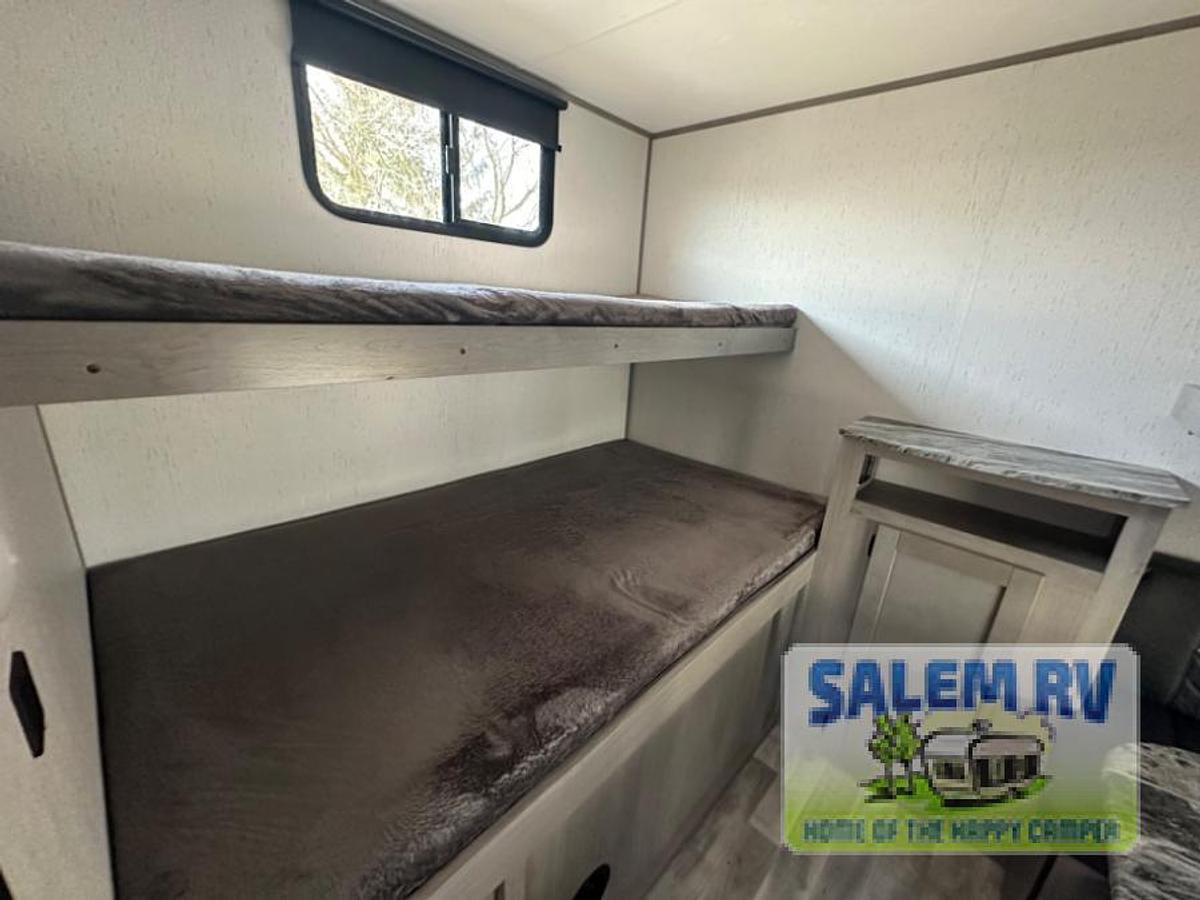 Used Used 2022 Dutchmen RV Kodiak Ultra-Lite 283BHSL