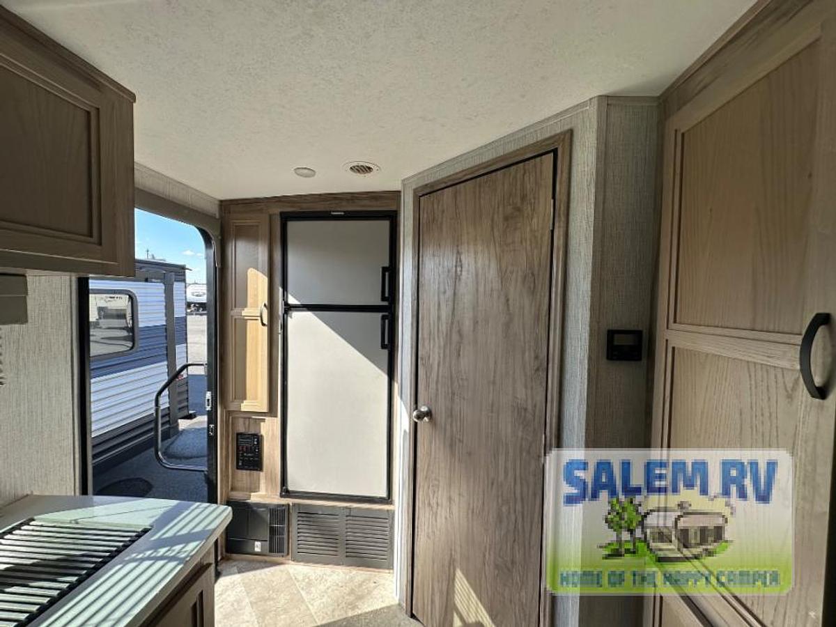 Used Used 2022 Palomino SolAire Ultra Lite 208SS