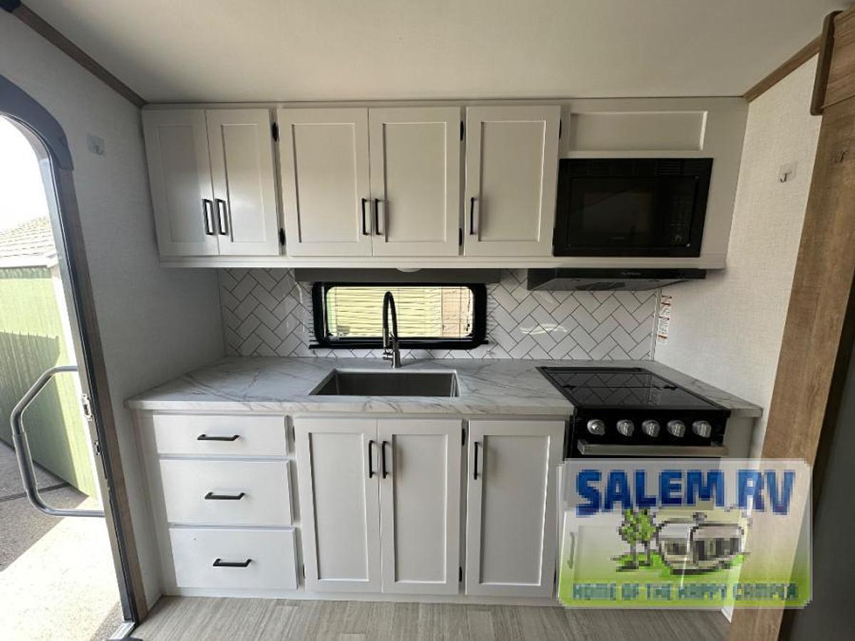 Used Used 2024 Keystone RV Arcadia Select 21SRK