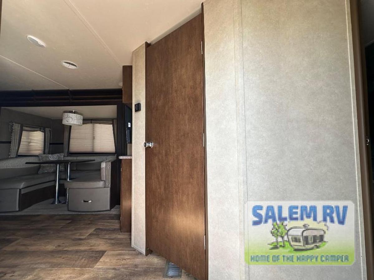 Used Used 2016 Forest River RV Salem Hemisphere Hyper-Lyte 24RLSHL