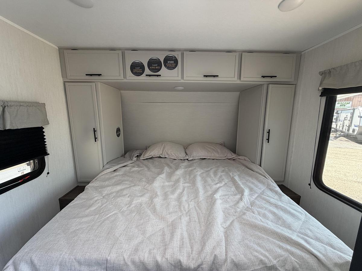 New 2026 Prime Time RV Avenger LE 26DBSLE