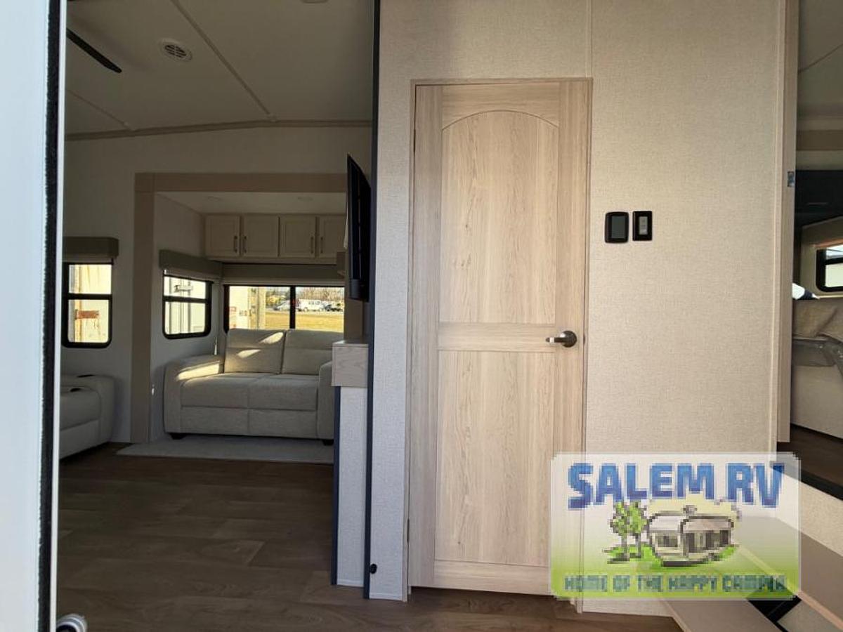 New 2026 Palomino Columbus 384RKH