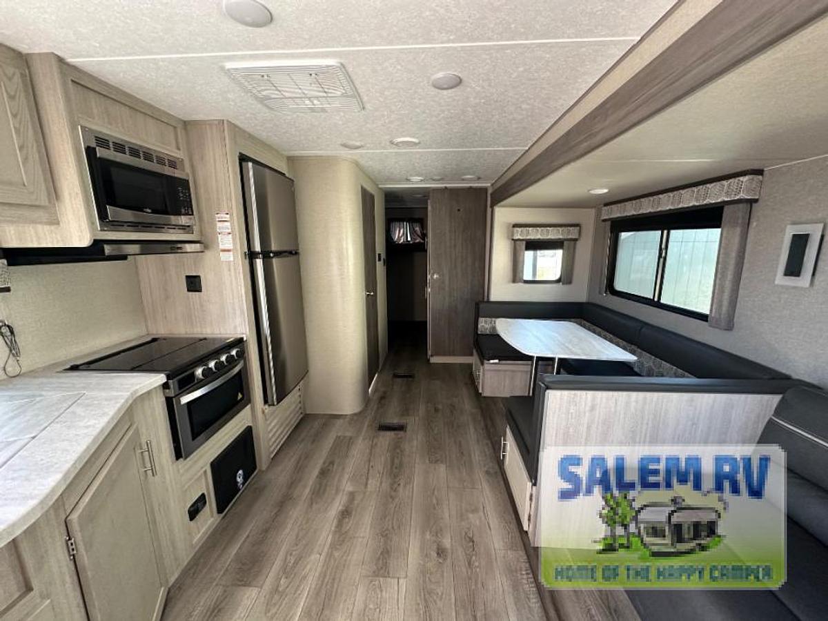Used Used 2023 Coachmen RV Catalina Legacy 293QBCK