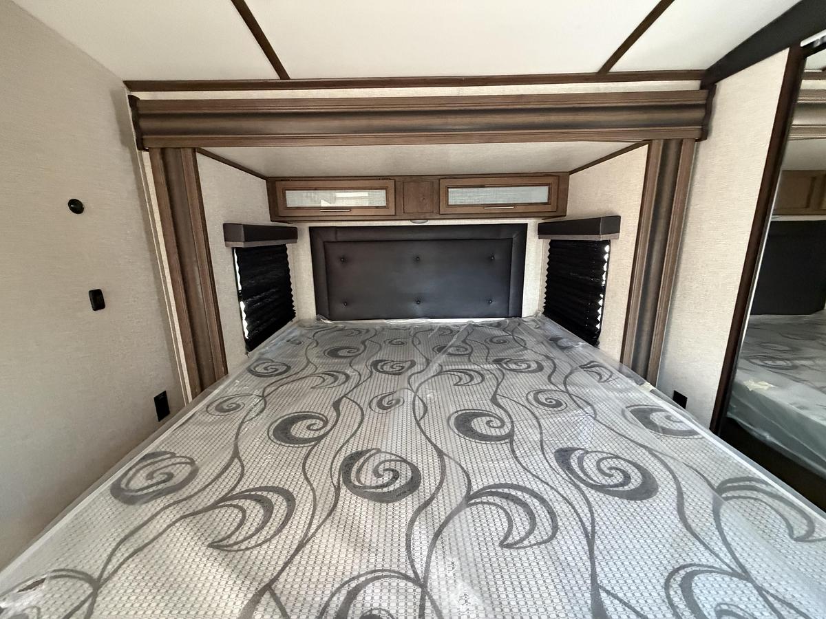 Used Used 2020 Keystone RV Cougar Half-Ton 32RLI