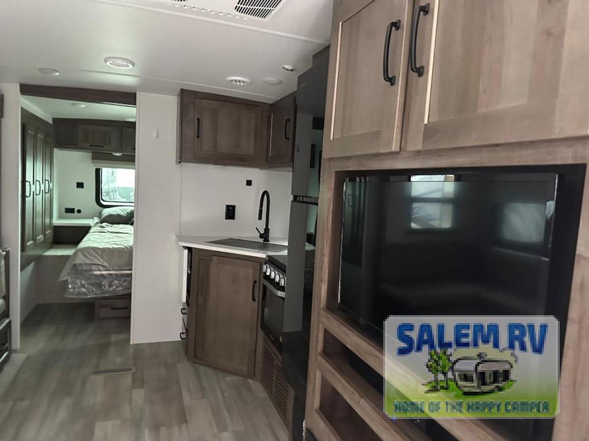 Used Used 2024 Forest River RV Flagstaff Super Lite 27BHWS