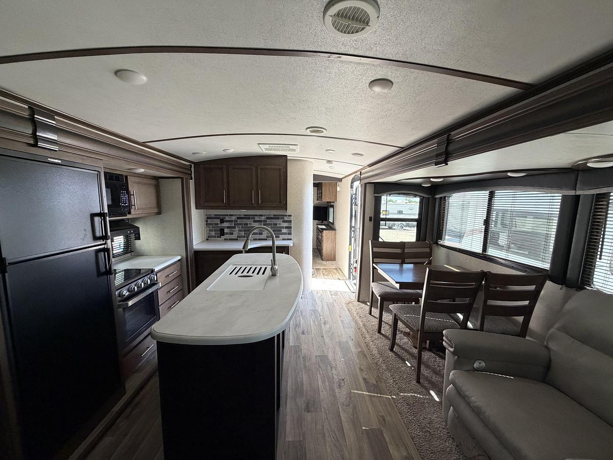 Used Used 2020 Keystone RV Cougar Half-Ton 32RLI