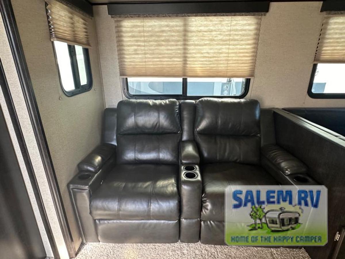 Used Used 2021 Coachmen RV Northern Spirit Ultra Lite 2557RB