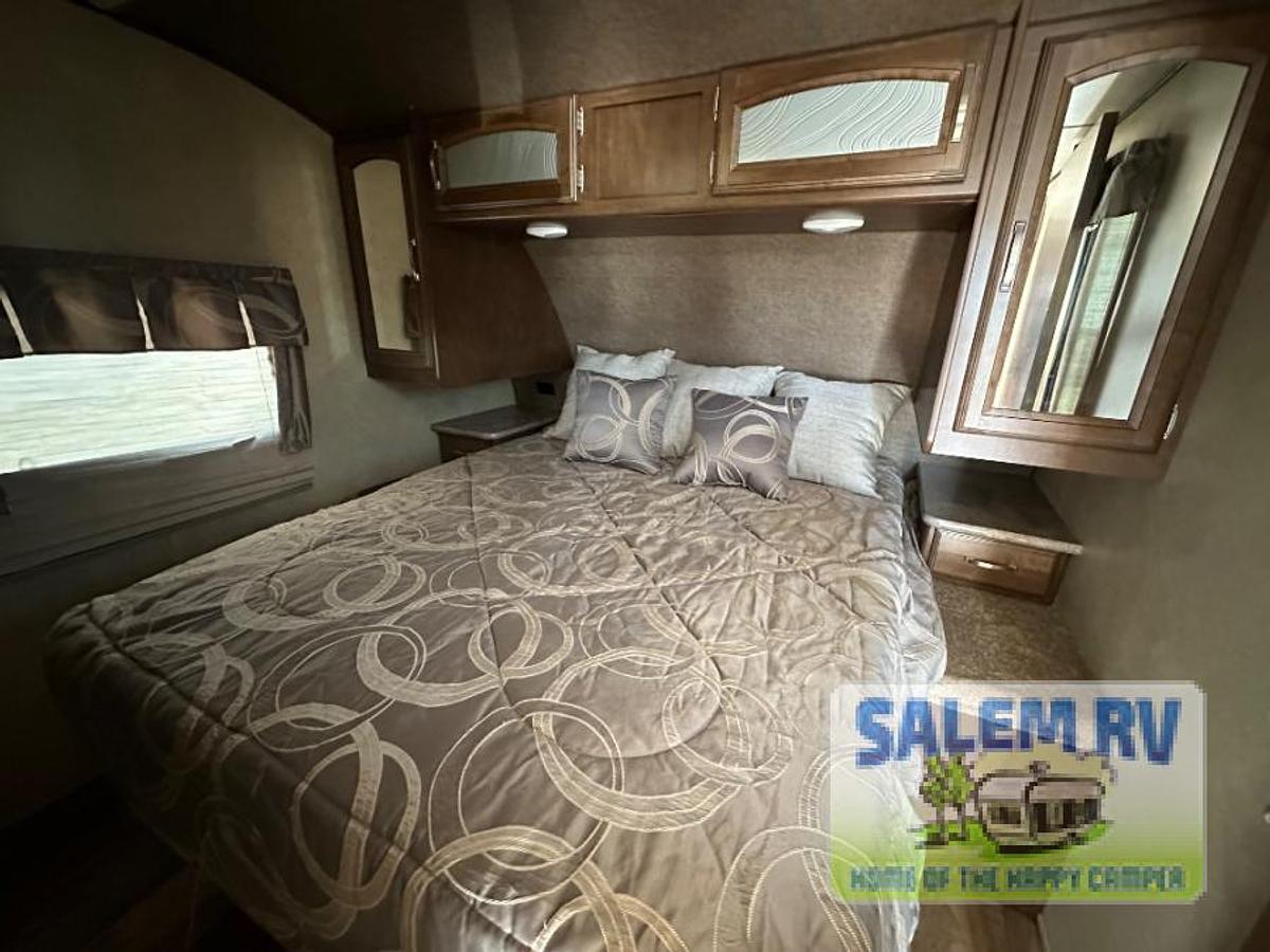 Used Used 2016 Forest River RV Salem Hemisphere Hyper-Lyte 24RLSHL