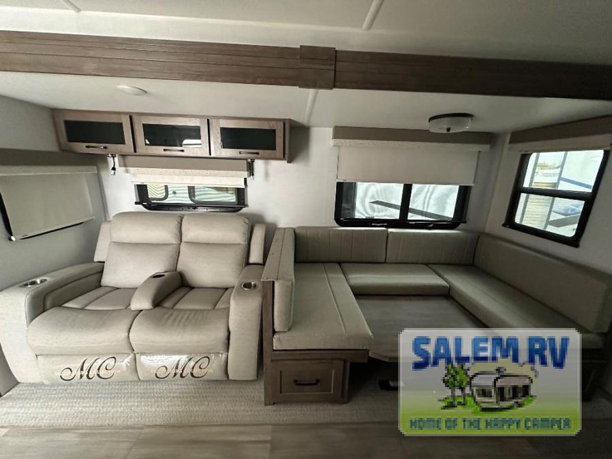 Used Used 2024 Forest River RV Flagstaff Super Lite 27BHWS