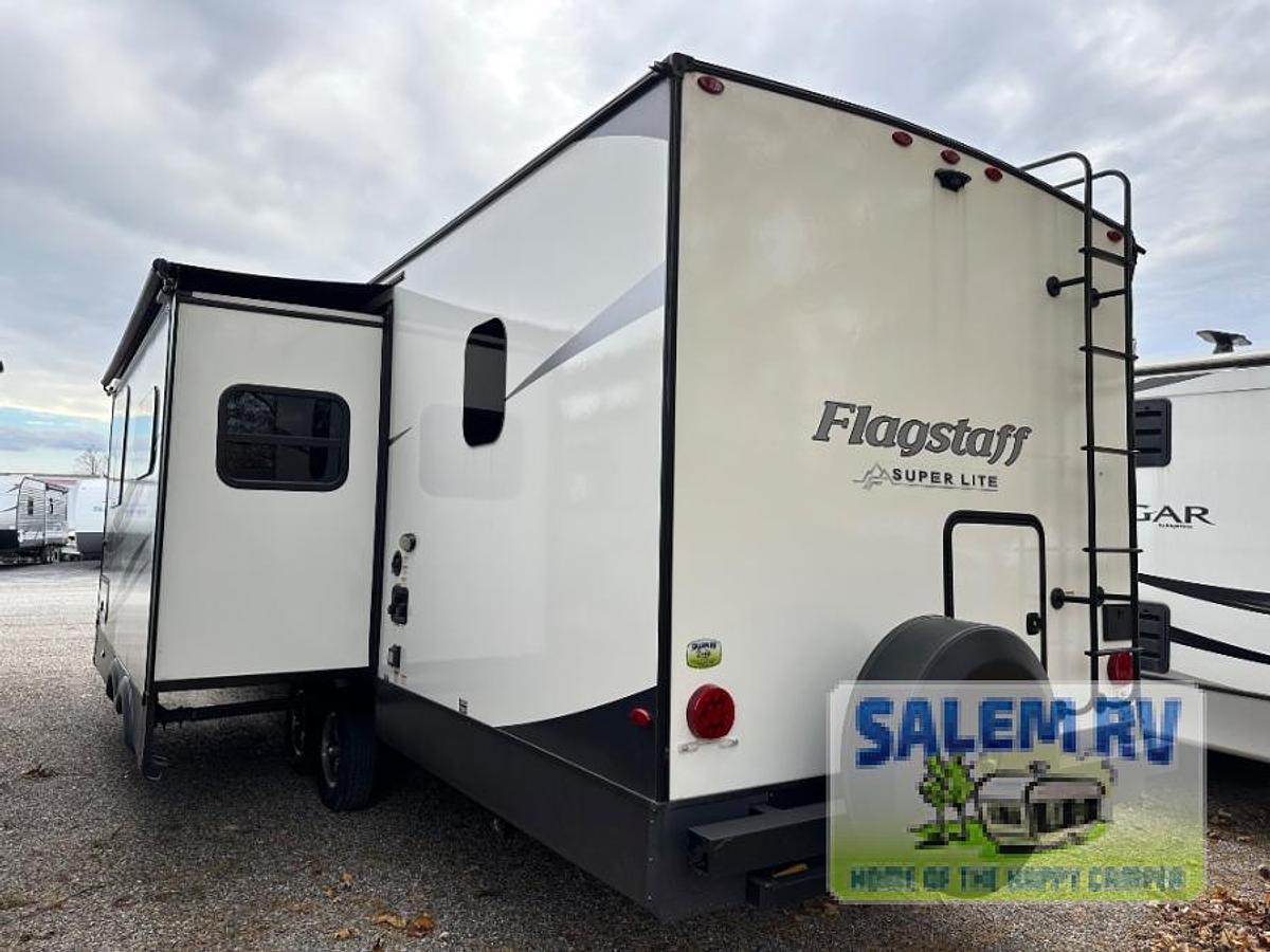 Used Used 2024 Forest River RV Flagstaff Super Lite 27BHWS
