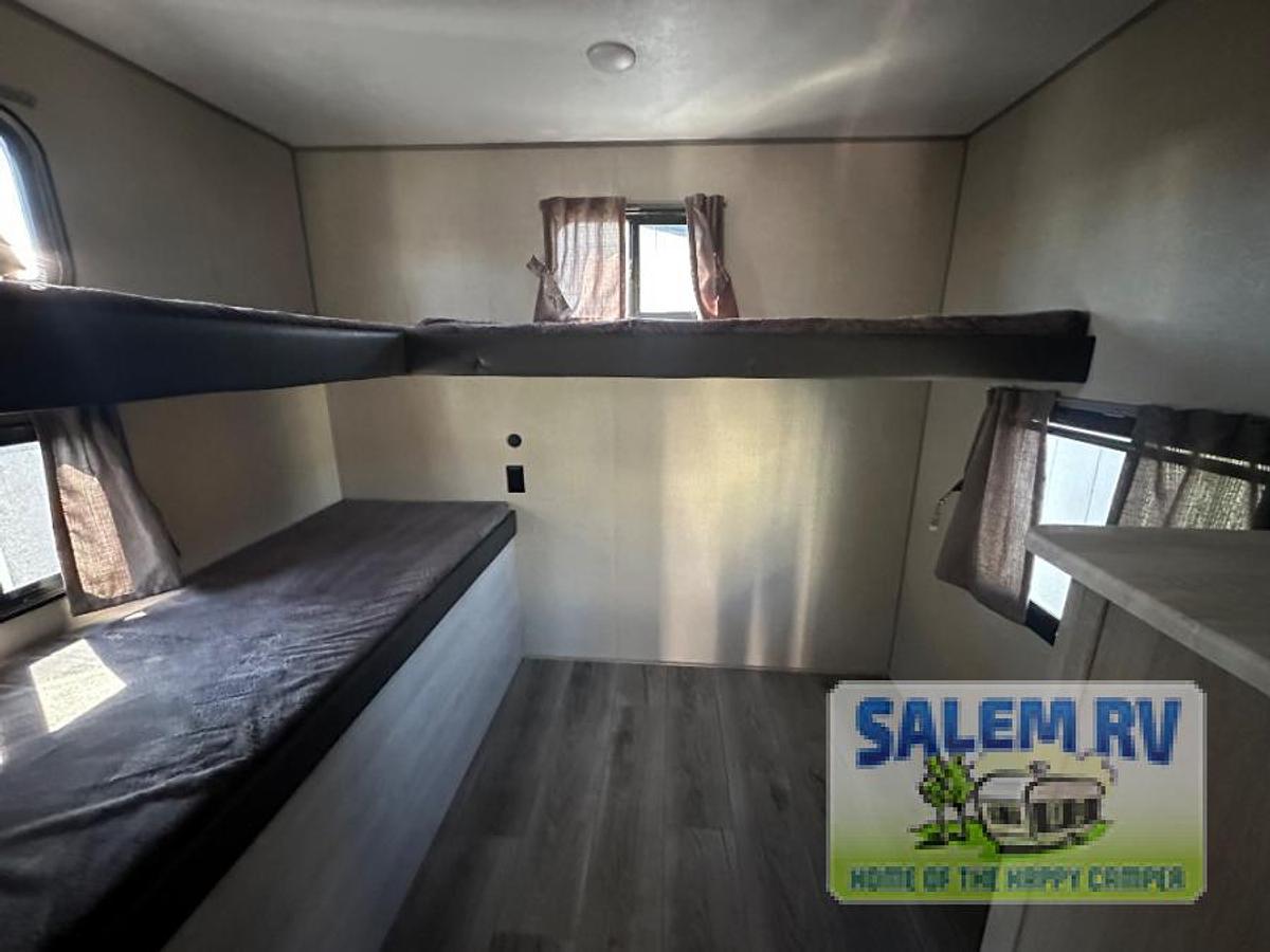 Used Used 2023 Coachmen RV Catalina Legacy 293QBCK